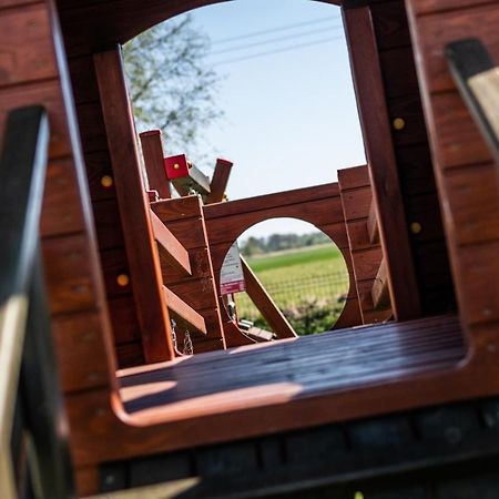 Pokoje Goscinne Frik Jantar Exteriör bild